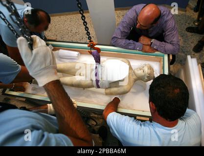Ancient sculptures moved from Acropolis old museum to the new Athens ...