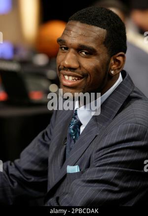 Ohio State's Greg Oden waits for the start of the 2007 NBA Draft Thursday,  June 28, 2007 in New York. (AP Photo/Kathy Willens Stock Photo - Alamy