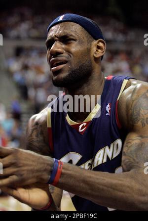 lebron pistons game 5