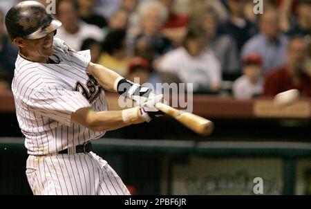 Houston Astros' Craig Biggio acknowledges the crowd at a baseball game  against the Colorado Rockies Friday, June 29, 2007 in Houston. (AP  Photo/Pat Sullivan Stock Photo - Alamy