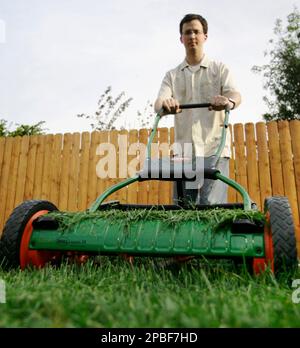 Lawn best sale mower kogan