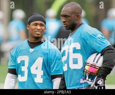 Carolina Panthers' DeAngelo Williams (34) is shown during the team's NFL  football training camp in Spartanburg, S.C., Wednesday, Aug. 5, 2009. (AP  Photo/Chuck Burton Stock Photo - Alamy