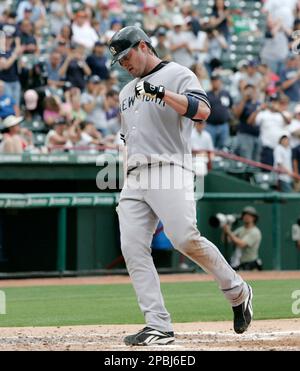 NFT: Are the Yankees wearing alternate jersey's