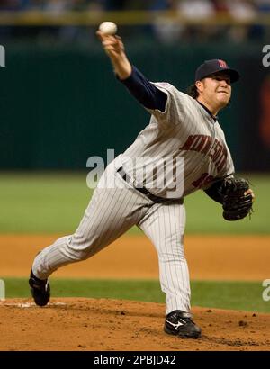 Minnesota Twins pitcher Sidney Ponson winds up to throw out Boston