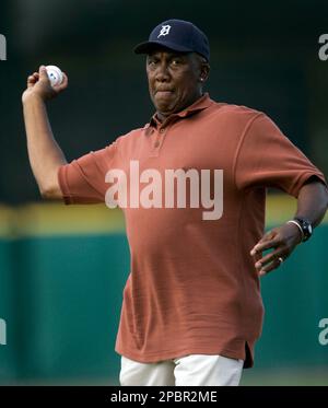 Opal Lee threw out first pitch for Texas Rangers on Jackie