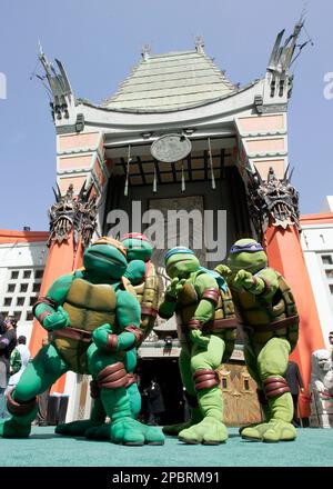 TMNT Donatello, Michelangelo, Leonardo and Raphael TMNT Date: 2007 Stock  Photo - Alamy