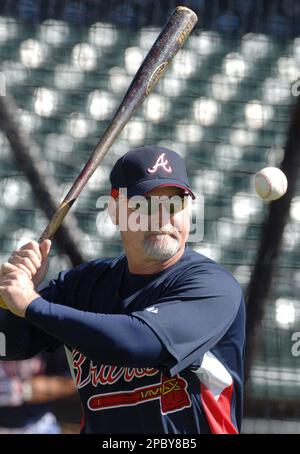 10 July, 2010: Atlanta Braves base coach Glenn Hubbard holds