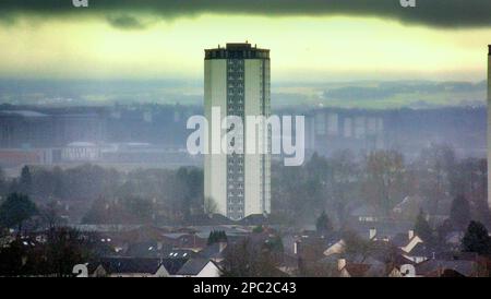 Glasgow, Scotland, UK 13th March, 2023. UK Weather: Snow and sleet pours in as the city disapears behind the scotstoun towers. Credit Gerard Ferry/Alamy Live News Stock Photo
