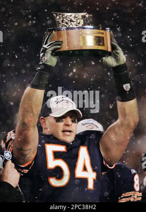 Chicago Bears Brian Urlacher, 2007 Nfc Championship Sports Illustrated  Cover by Sports Illustrated