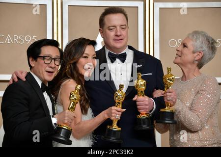 Los Angeles, Ca. 12th Mar, 2023. Ke Huy Quan, Michelle Yeoh, Brendan Fraser and Jamie Lee Curtis in the press room at the 95th Academy Awards at the Dolby Theater in Los Angeles, California on March 12, 2023. Credit: Valerie Goodloe/Media Punch/Alamy Live News Stock Photo