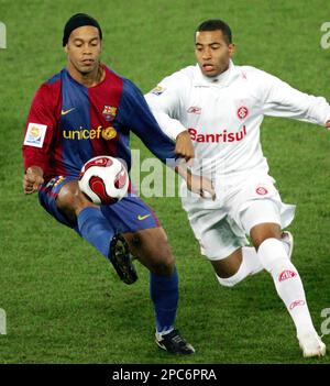 Ronaldinho vs Shunsuke Nakamura