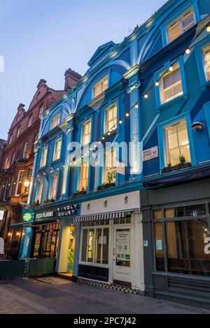 Restaurants and independent shops in trendy Kingly Street in London's West End, Soho, London, England, UK Stock Photo