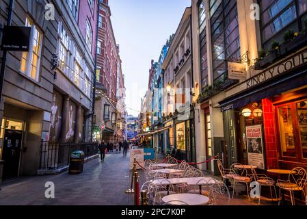 Restaurants and independent shops in trendy Kingly Street in London's West End, Soho, London, England, UK Stock Photo