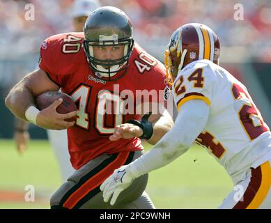 NFL FILE: Mike Alstott of the Tampa Bay Buccaneers. (Sportswire via AP  Images Stock Photo - Alamy