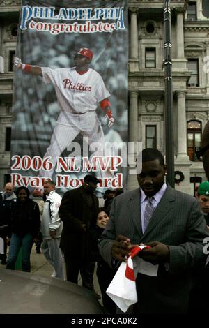 Autographed/Signed Ryan Howard 06 MVP Philadelphia Grey Baseball