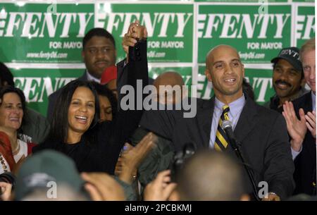 Washington Mayor Adrian Fenty and his wife Michelle arrive at the Kennedy  Center Honors show in Washington on December 2, 2007. (UPI Photo/Yuri  Gripas Stock Photo - Alamy