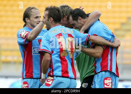 From left Catania s Davide Baiocco Giuseppe Mascara goalkeeper