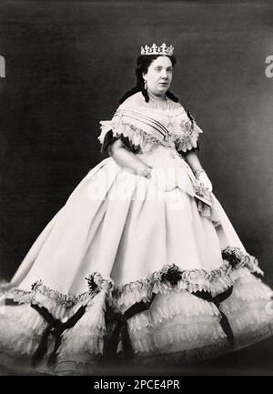 1880 , MADRID , SPAIN : The Queen regent MARIA CHRISTINA of SPAIN . Photo by J. Laurent , Madrid . Born von Habsburg-Lothringen ( 1858 -1929) was the second Queen consort of King Alfonso XII of Spain (1857 - 1885 ) and was Queen Regent of Spain during the minority of her son Alfonso XIII and during the abeyancy of the throne before his birth, from November 25, 1885 to  7 May 1902 . Her paternal grandparents were Archduke Charles of Austria and Princess Henriette Alexandrine of Nassau-Weilburg. Maria Christina married King Alfonso XII of Spain in 1879  and became the mother of his only legitima Stock Photo