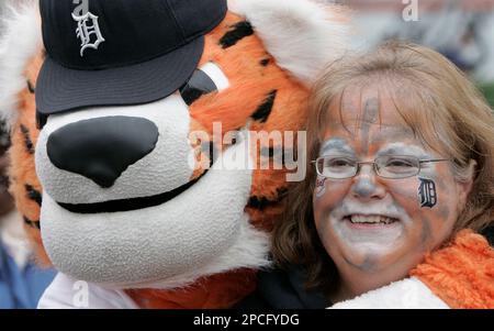 Detroit Tigers mascot Paws is dressed as a Star Warts Jedi before a baseball  game against the Seattle Mariners, Saturday, May 13, 2023, in Detroit. (AP  Photo/Jose Juarez Stock Photo - Alamy