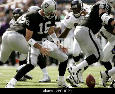 Oakland, California, USA. 21st Dec, 1997. Oakland Raiders vs. Jacksonville  Jaguars at Oakland Alameda County Coliseum Sunday, December 21, 1997.  Jaguars beat Raiders 20-9. Oakland Raiders defensive back Terry McDaniel  (36) trips