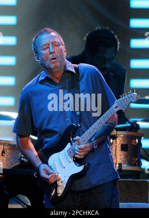 eric-clapton-performs-in-st-