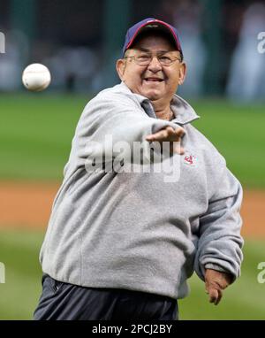 Photo: MINNESOTA TWINS JOHAN SANTANA WINS AMERICAN LEAGUE CY YOUNG AWARD -  SLP2004111101 