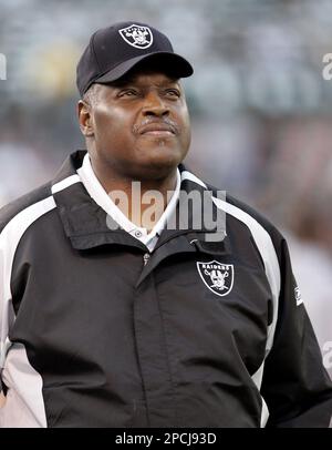 Oakland Raiders head coach Art Shell watches the game from the sidelines in  the first quarter at Giants Stadium in East Rutherford, New Jersey on  December 31, 2006. (UPI Photo/John Angelillo Stock