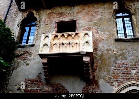 The balcony surrounding the legend of Romeo and Juliet in Verona Italy Stock Photo