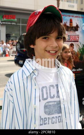 Zach Tyler Eisen, of “The Ant Bully,” poses for photographers as he