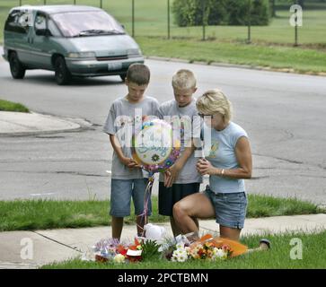 ON THE AVENUE, from left, Alice Faye, Madeleine Carroll, onset, 1937