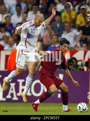 Franca 1 x 0 Рortugal (Zidane x Ronaldo) - melhores momentos (HD 720P) Copa  do Mundo Alemanha 2006 