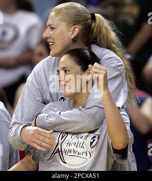 WNBA Sue Bird & Lauren Jackson サイン入り写真 WNBA Sue Bird & Lauren Jackson サイン入り写真 WNBA Sue Bird