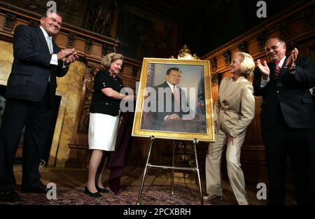 Former Pennsylvania Gov. Tom Ridge left and his wife Michele