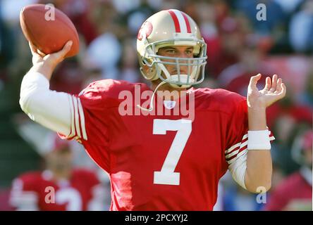 FILE: Vinny Testaverde of the Cleveland Browns. (Photo by Cliff Welch/Icon  Sportswire) (Icon Sportswire via AP Images Stock Photo - Alamy