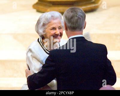 Julia MacRae Morton widow of Hugh Morton greets North Carolina