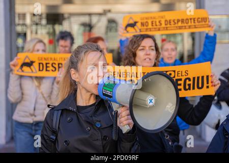 Barcelona, Barcelona, Spain. 14th Mar, 2023. Animal and nature protection entities protest in front of the Department of Climate Action, Food and Rural Agenda. The protest takes place after the proposal to modify the Animal Protection Law of Catalonia, which negatively affects hunting dogs, has been voted. (Credit Image: © Marc Asensio Clupes/ZUMA Press Wire) EDITORIAL USAGE ONLY! Not for Commercial USAGE! Credit: ZUMA Press, Inc./Alamy Live News Stock Photo