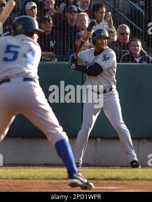 Yankees bat their eyes at Berkman