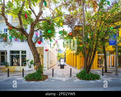 Miami Florida Design District shopping shoppers Off-White designer Virgil  Abloh clothing outside exterior entrance store customers line queue waiting  Stock Photo - Alamy