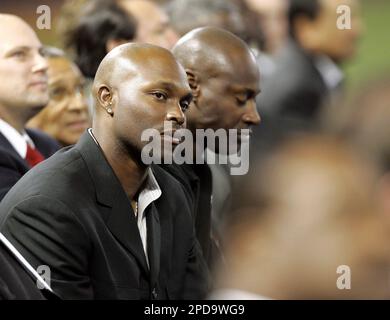 https://l450v.alamy.com/450v/2pd9wg9/current-minnesota-twins-player-torii-hunter-left-and-former-minnesota-twins-pitcher-latroy-hawkins-listen-to-remarks-during-a-tribute-to-baseball-hall-of-famer-kirby-puckett-in-minneapolis-sunday-march-12-2006-fans-former-and-current-players-and-family-came-to-the-metrodome-for-a-tribute-to-puckett-who-died-monday-following-a-stroke-ap-photoann-heisenfelt-2pd9wg9.jpg