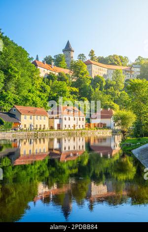 Jakobinka Tower - a remnant of the extinct Upper Rozmberk Castle. Morning view from the Vltava riverbank in Rozmberk nad Vltavou, Czech Republic Stock Photo