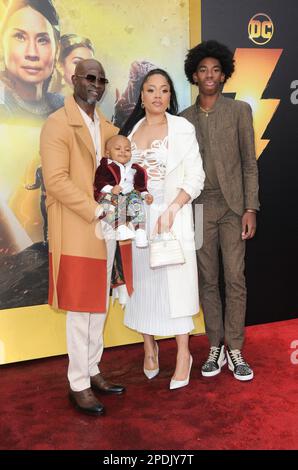 LOS ANGELES - MAR 14: Ri'za Marie, Fela Hounsou, Djimon Hounsou and