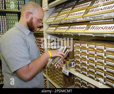 tobacco laws us History of tobacco minimum purchase age by U.S. jurisdiction