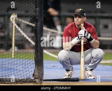 Houston Astros' Brad Ausmus swings the bat against the Pittsburgh Pirates  in Major League baseball Thursday, Aug. 10, 2006 in Houston. (AP Photo/Pat  Sullivan Stock Photo - Alamy