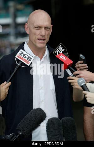 Peter Garrett, Australian Labor Party minister and vocalist with politically motivated rock group Midnight Oil, speaking at the Rockin' 4 Rights concert at Sydney Cricket Ground to a 40,000-strong crowd protesting the Liberal (conservative) government’s Industrial Relations policies and changes to workplace laws. A protest march through the streets of Sydney’s city centre preceded the concert. Sydney, Australia. 22.04.07. Stock Photo