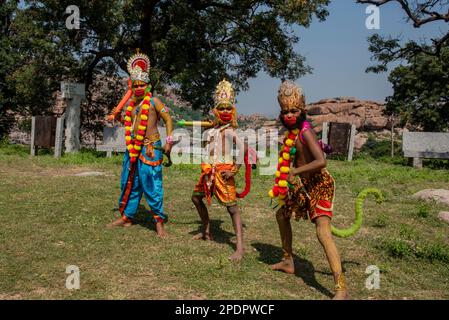 Hampi, Karnataka, India - Oct 31 2022: Children enacting scenes form the Hindu epic Ramayana at Hampi. Anjeneri Anjanadri near Hampi is believed to be Stock Photo