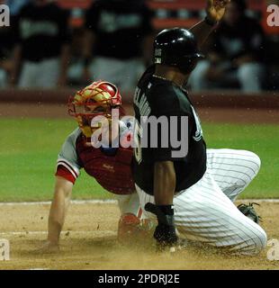 The New York Mets' Carlos Delgado is shown during a game against the  Washinton Nationals at RFK Stadium in Washington, DC, on Thursday, April  13, 2006. (Photo by George Bridges/KRT Stock Photo 