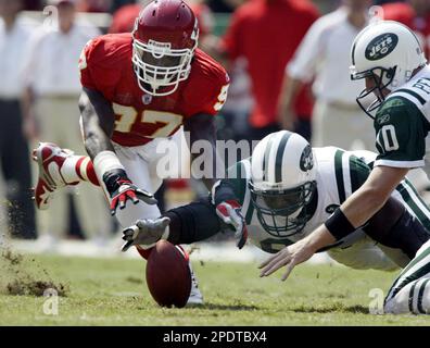 24 October 2004: KC Chiefs Keyaron Fox during the Kansas City Chiefs game  versus the Atlanta Falcons at Arrowhead Stadium, Kansas City, MO. (Icon  Sportswire via AP Images Stock Photo - Alamy