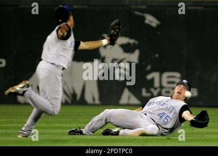 This Day In Sports Clips on X: May 11, 2006: Phillies' Aaron Rowand runs  into the wall face first to make a great catch and save a couple of runs.  He ended