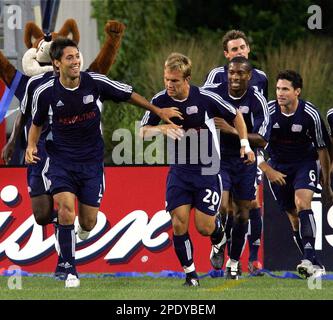 CLINT DEMPSEY US & NEW ENGLAND REVOLUTION WORLD CUP KAISERSLAUTERN GERMANY  17 June 2006 Stock Photo - Alamy