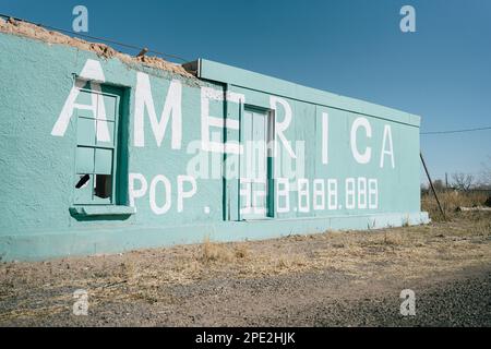 America population mural, Marfa, Texas Stock Photo